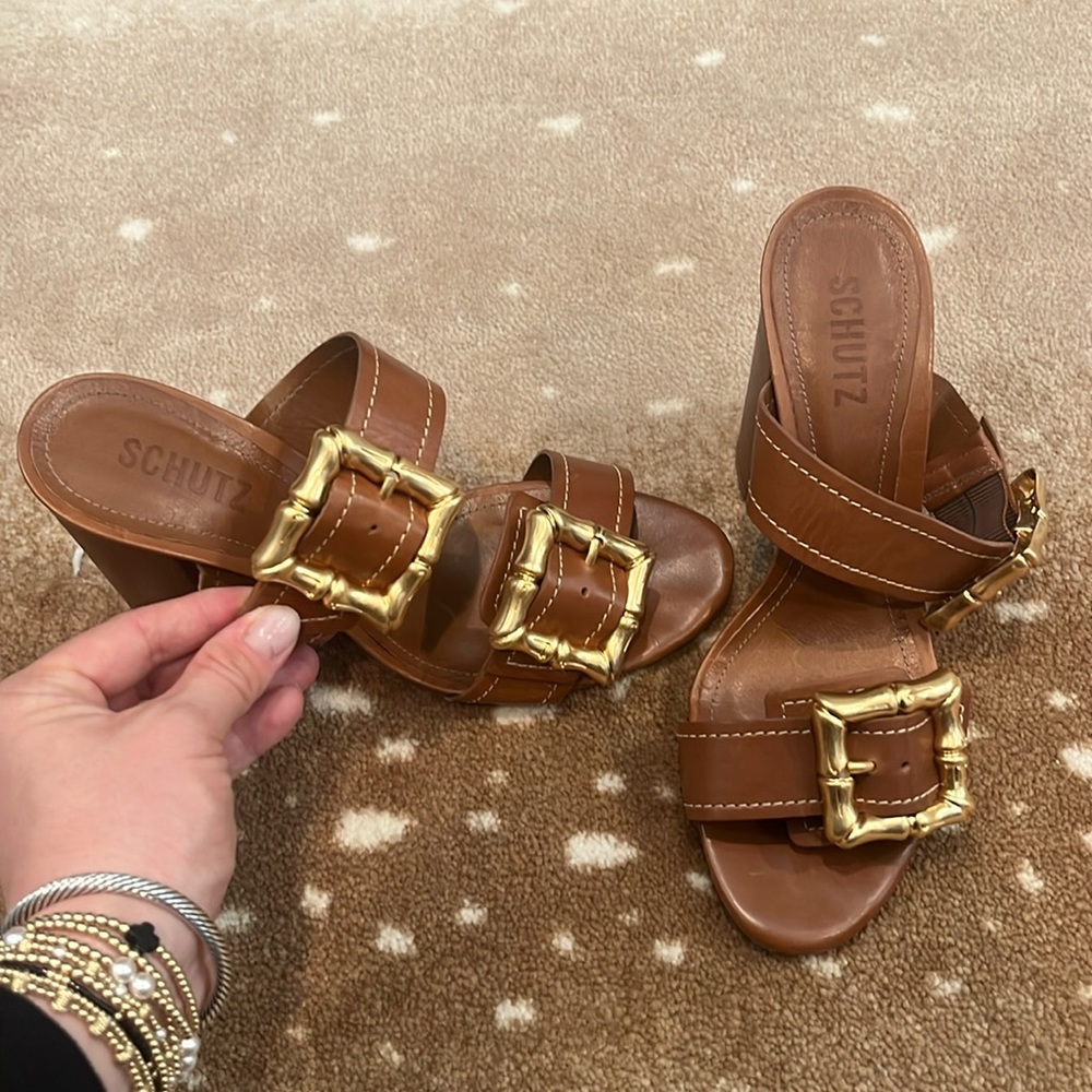 SCHUTZ - Enola Block Heel